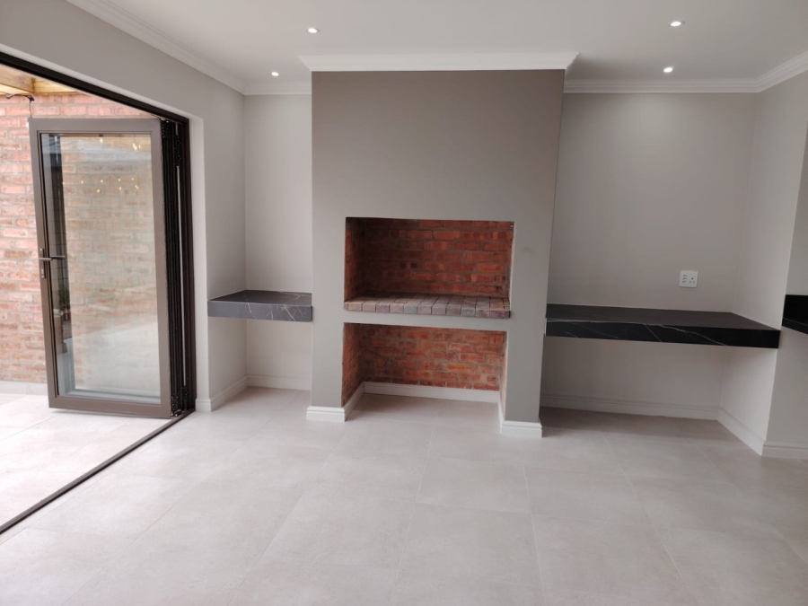 3 Bedroom Property for Sale in Hartenbos Central Western Cape